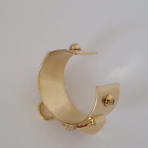 JUICY COUTURE Women's Collier De Cuff Pave Pyramid Crystal Metal Bracelet Bangle - Picture 5 of 5